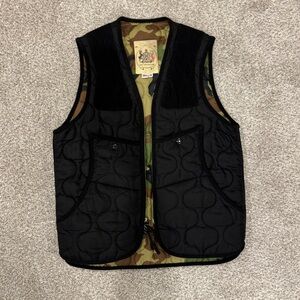 Monitaly black vest size 38 Small